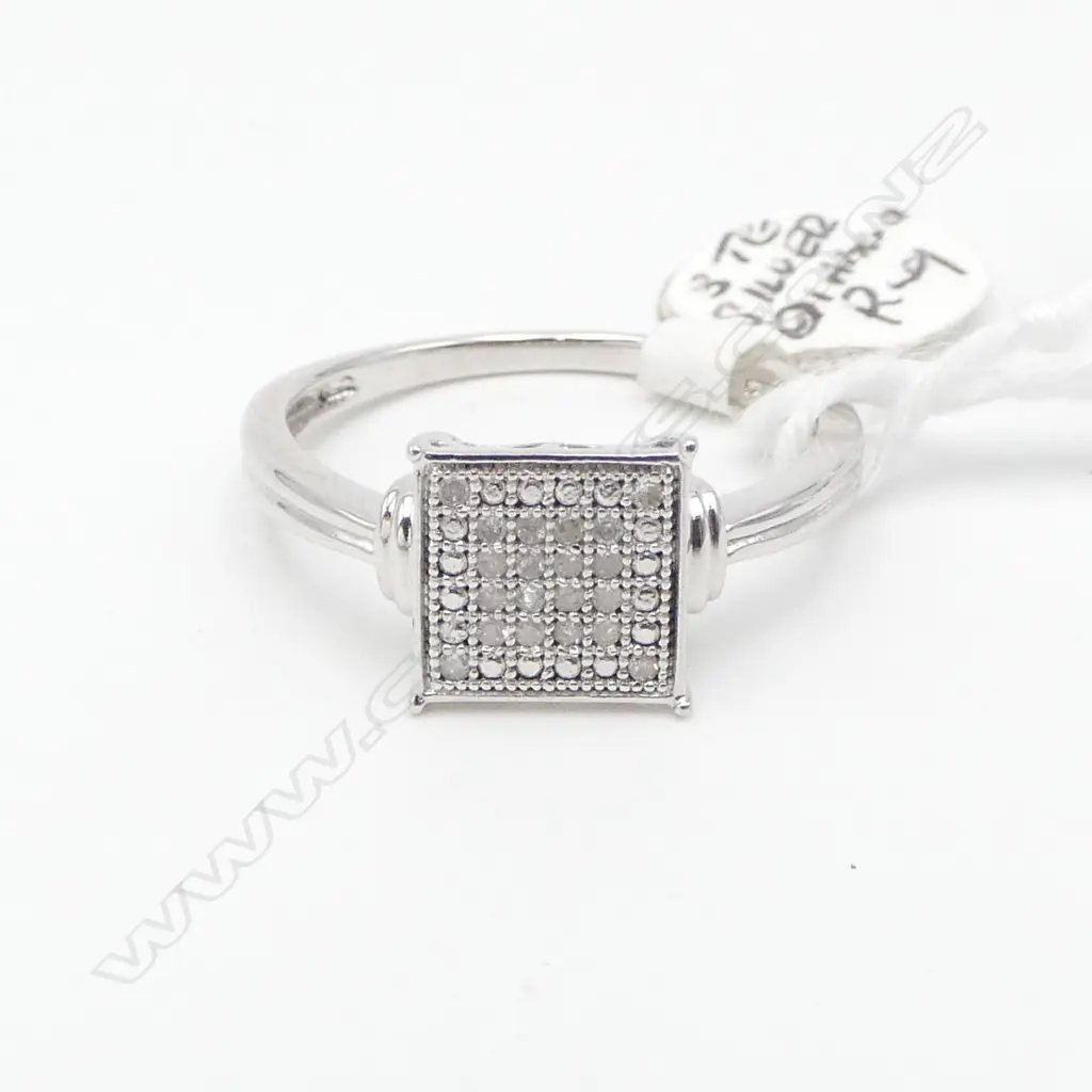Rhodium plated SILVER & 20 small DIAMOND RING size P 1/2. As new old shop stock Image 1++