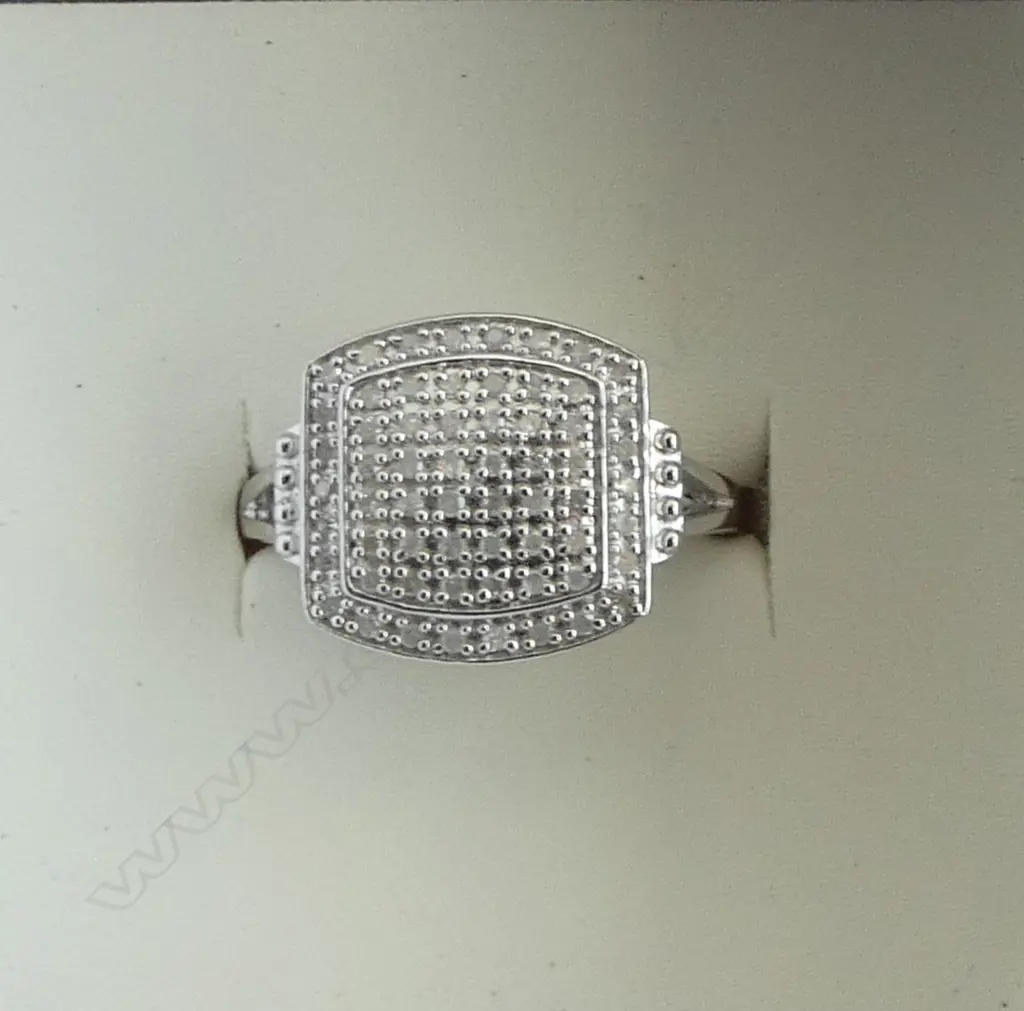 Rhodium plated SILVER & 62 small DIAMOND RING with wrong valuation but similar SIZE P Image 1++