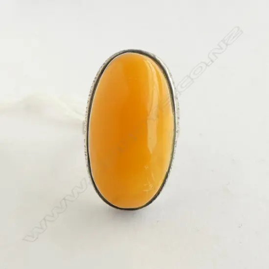 SILVER SET AMBER STYLE RING, SIZE R /S
