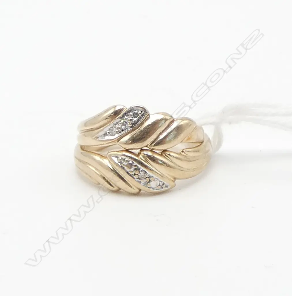 2 9ct GOLD & DIAMOND RINGS 3.47gms SIZE H & L Image 1++