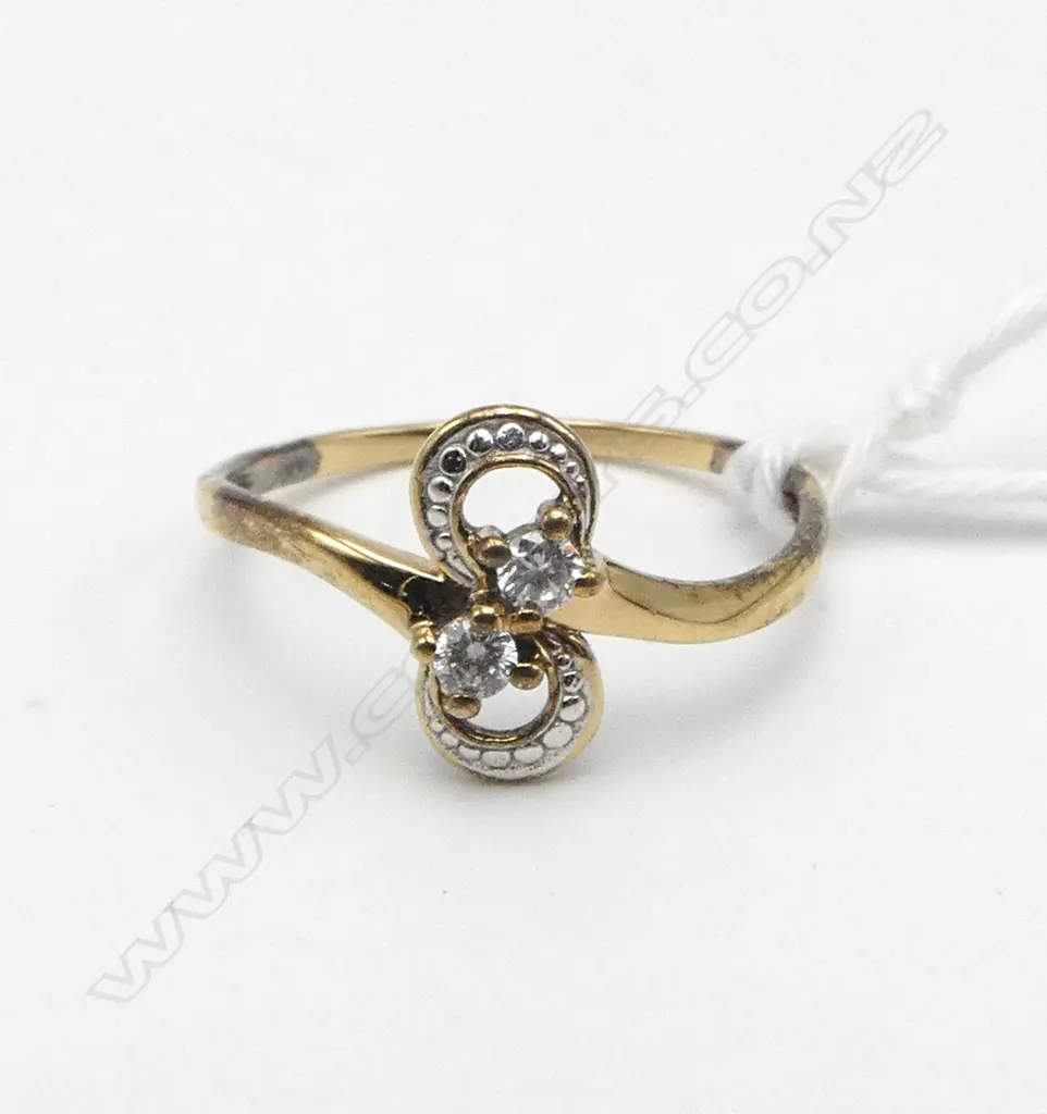 9CT  CZ RING, 1.1gms SIZE N Image 1++