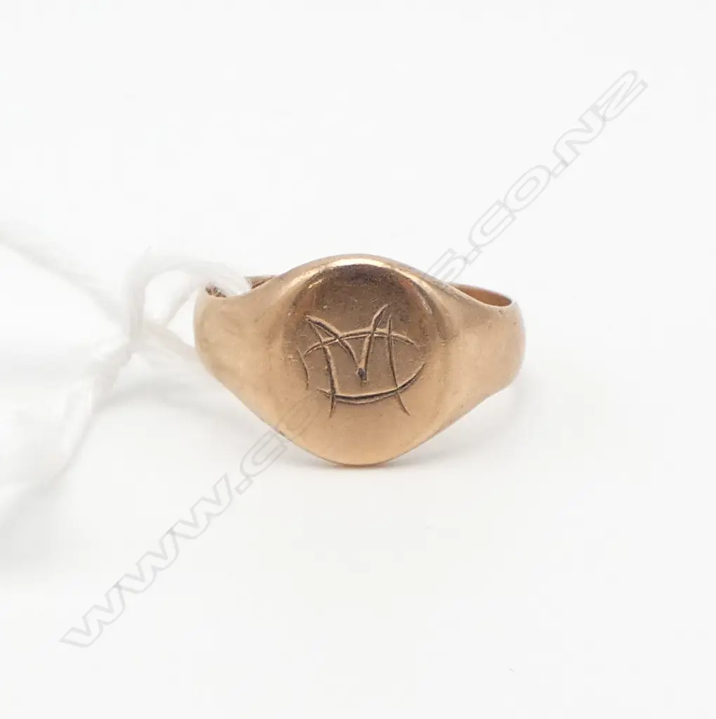 c1900 9ct ROSE GOLD SIGNET RING for the little (pinky size I) finger 2.69gms Image 1++