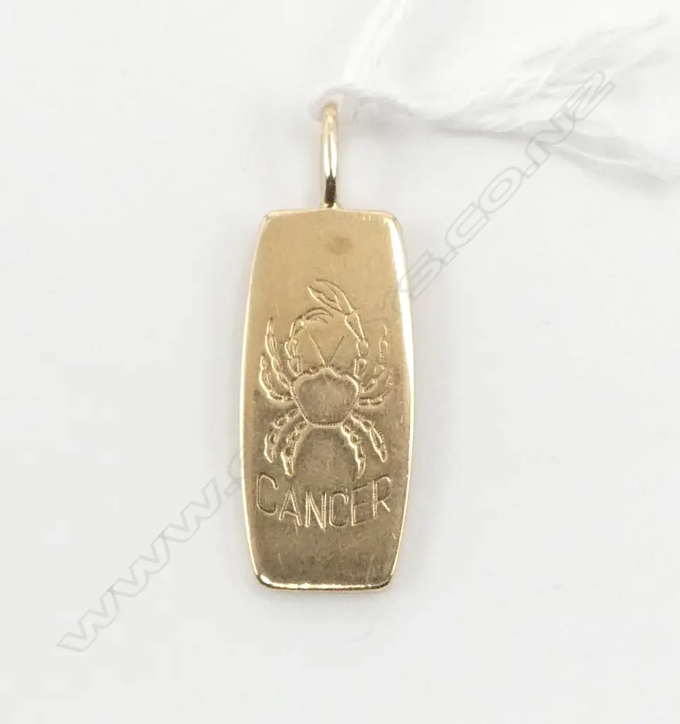 9CT CANCER PENDANT, 5.3gms Image 1++