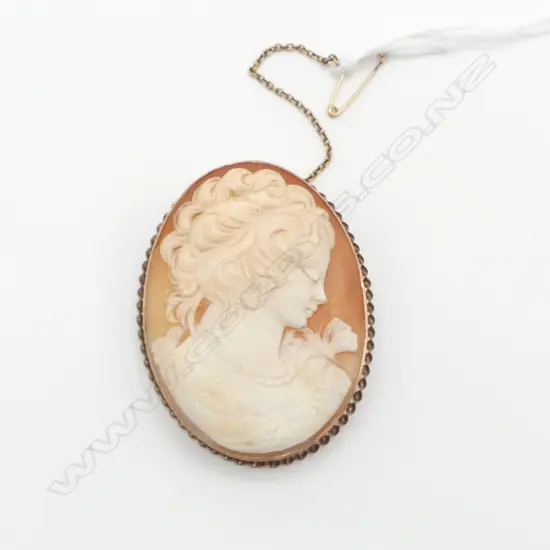 9CT CAMEO 55x40mm 19.5gms