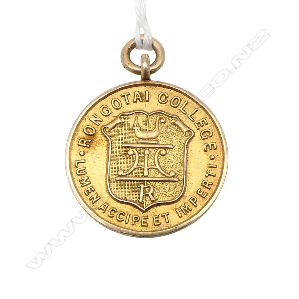 9ct RONGOTAI COLLEGE 'TENNIS C'SHIP C.W. MORRISON 1929' MEDALLION 9.3gms Image 1++