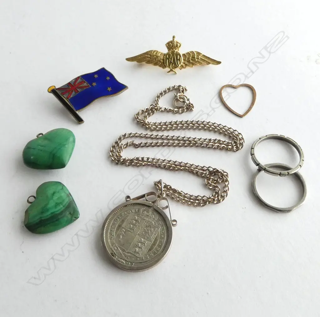 SILVER MOUNTED COIN PENDANT/2 MALACITE HEARTS/SWEETHEART BROOCH ETC Image 1++