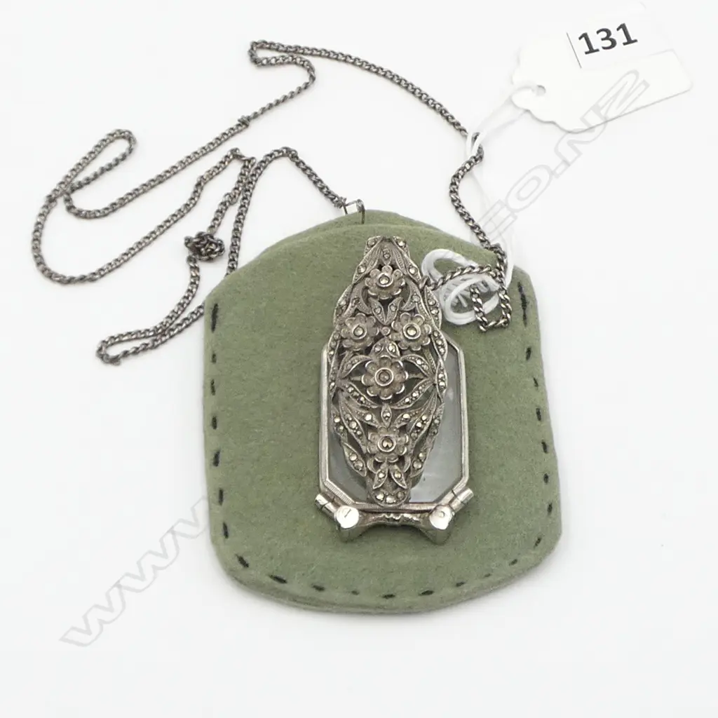 VINTAGE WHITE METAL & MARCASITE LORGNETTE folding & sprung action Image 1++