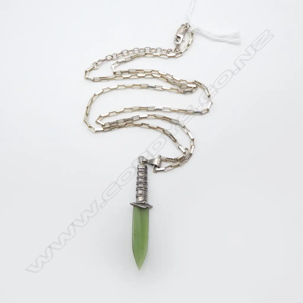 NICK VON K 925 & GREENSTONE DAGGER PENDANT NECKLACE Image 1++