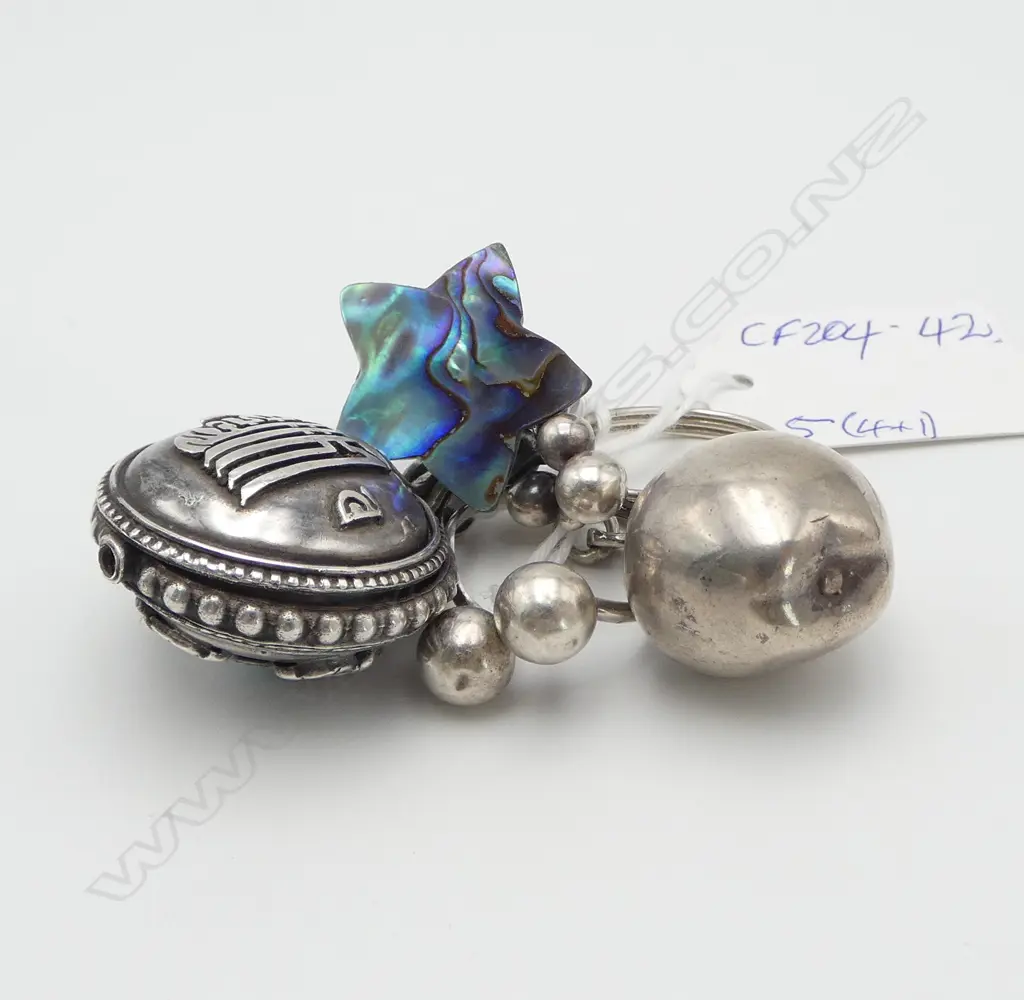 4 SILVER JEWELLERY ITEMS: 2 rings + tribal Chinese locket w turquoise + apple pendant 3D & paua star & plated ring Image 1++