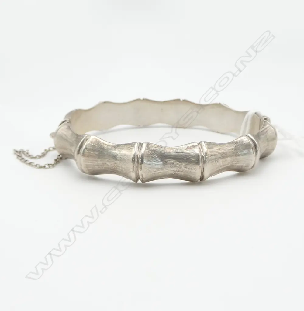 SILVER BAMBOO TYPE HINGED BANGLE snap clasp  Image 1++