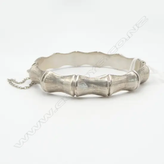 SILVER BAMBOO TYPE HINGED BANGLE snap clasp 
