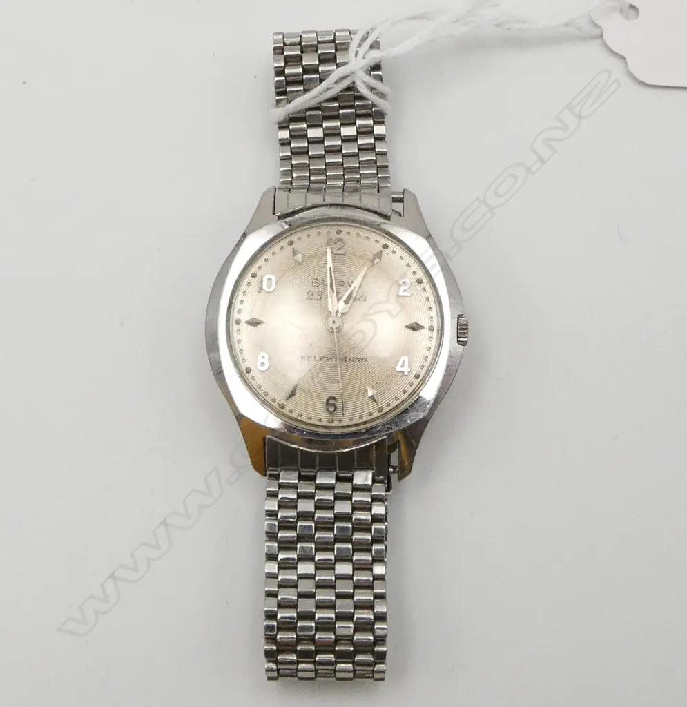 VINTAGE BULOVA AUTOMATIC 'self winding' GENT'S stainless WRISTWATCH w stainless strap. c.1970. Working Image 1++