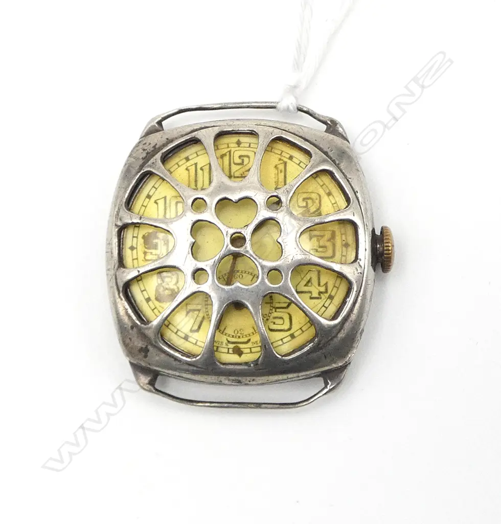 EARLY MILITARY TRENCH GENT'S WRISTWATCH. The grille part of the case. 15 jewel. Not running Image 1++
