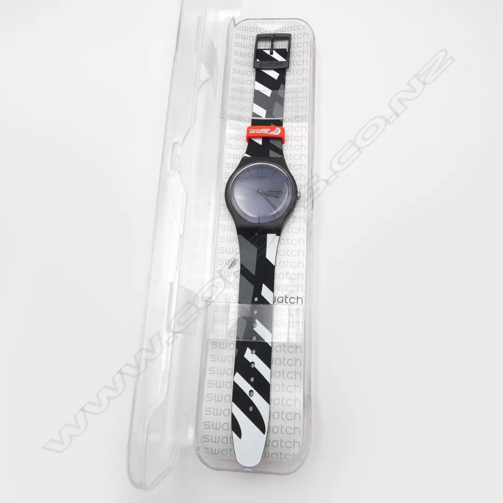 SWATCH 'EMIRATES TEAM NZ' WRIST WATCH, NEW IN BOX Image 1++