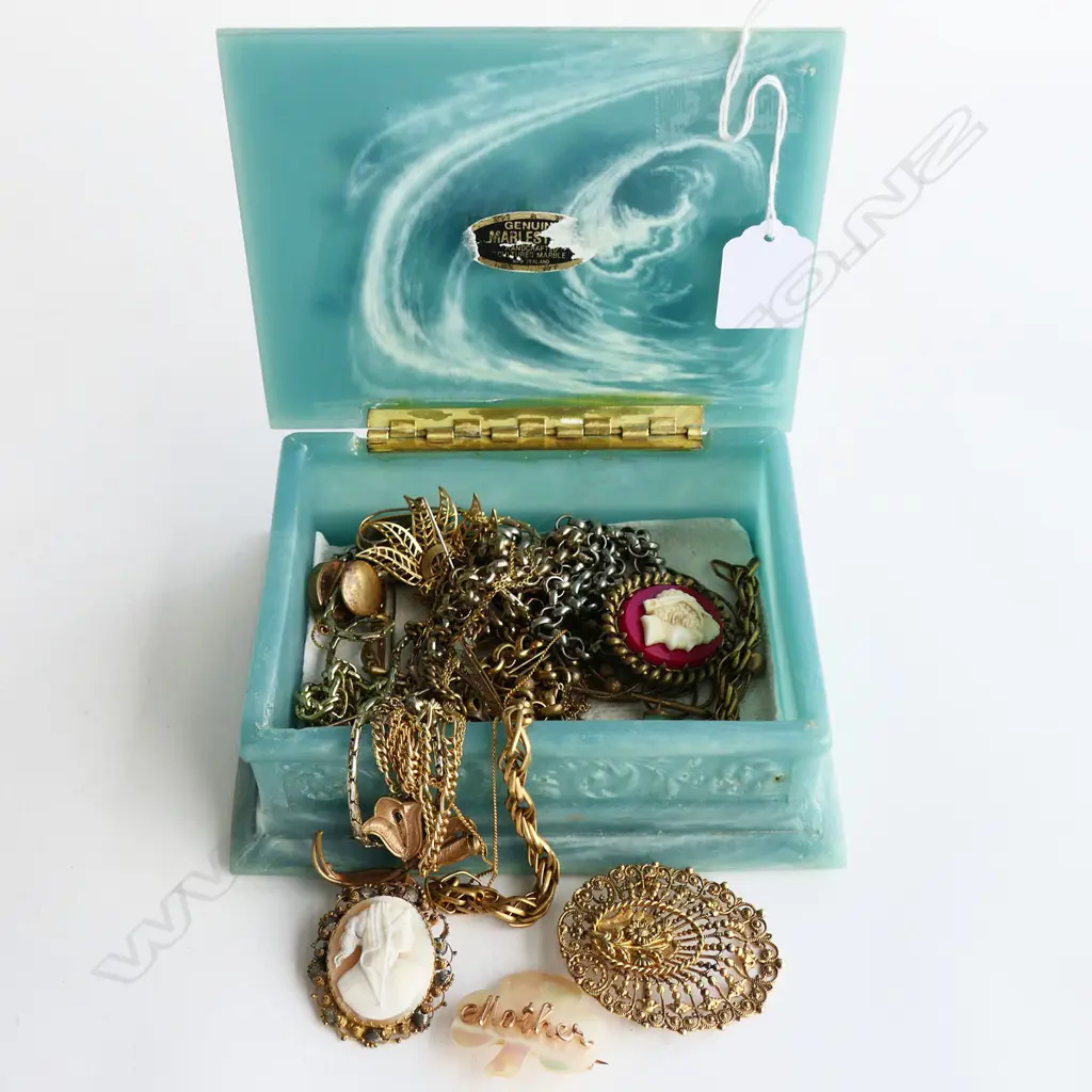 ASST G/P COSTUME JEWELLERY IN MARLESTONE JEWELLERY BOX Image 1++