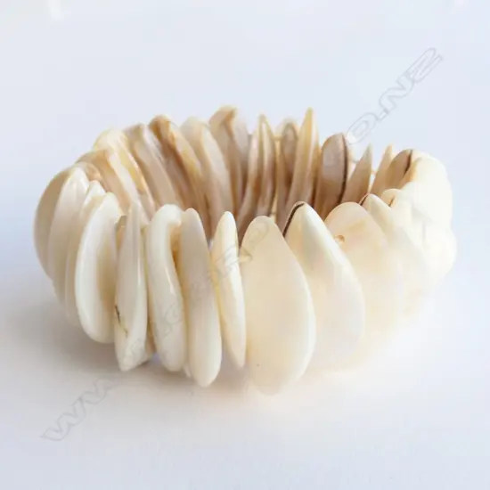 MOP MULTI PIECE BRACELET, EXPANDABLE