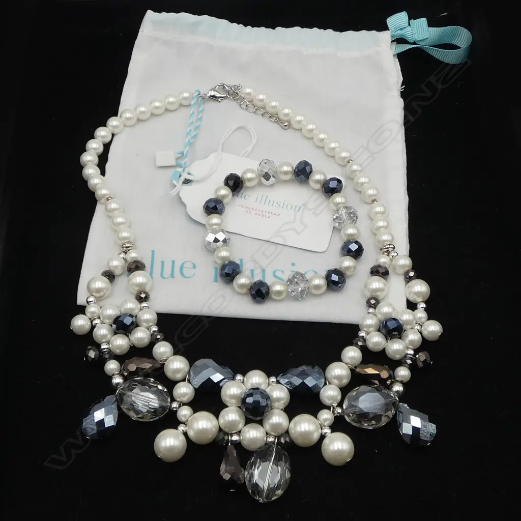BLUE ILLUSION PEARL NECKLACE & BRACELET SET  Image 1++