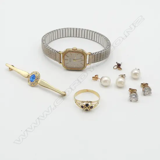 9CT GOLD PEARL STUDS/SEIKO WATCH/COSTUME BROOCH & GOLD? GARNET RING ETC