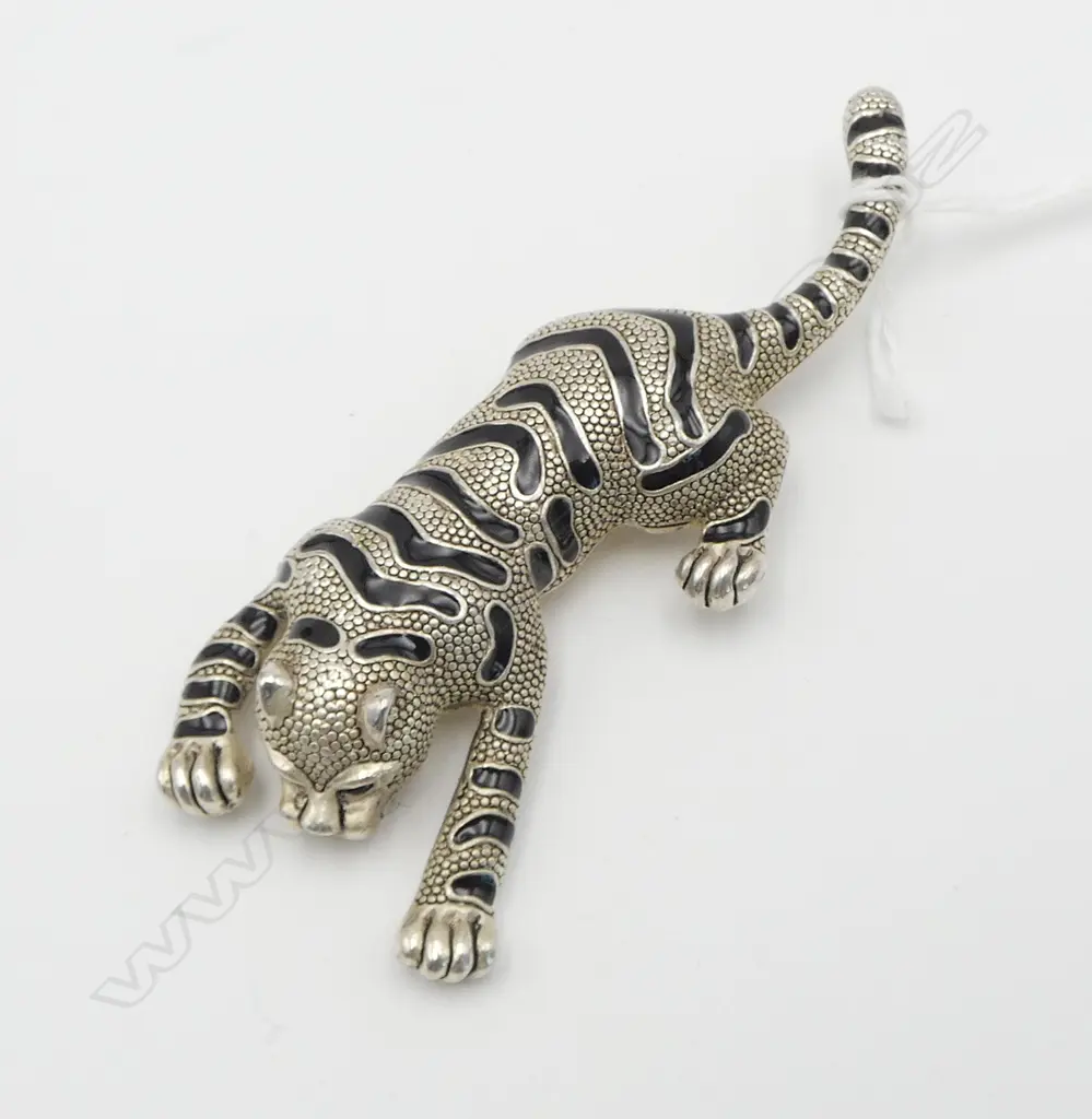 SILVER? CAT BROOCH L.105mm Image 1++