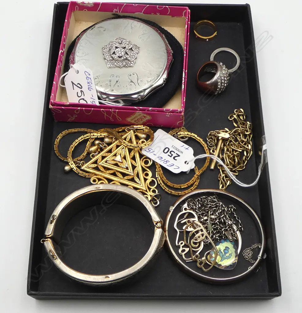 ASST. PLATED JEWELLERY & VINTAGE PLATED MARCASITE POWDER COMPACT unused in box Image 1++