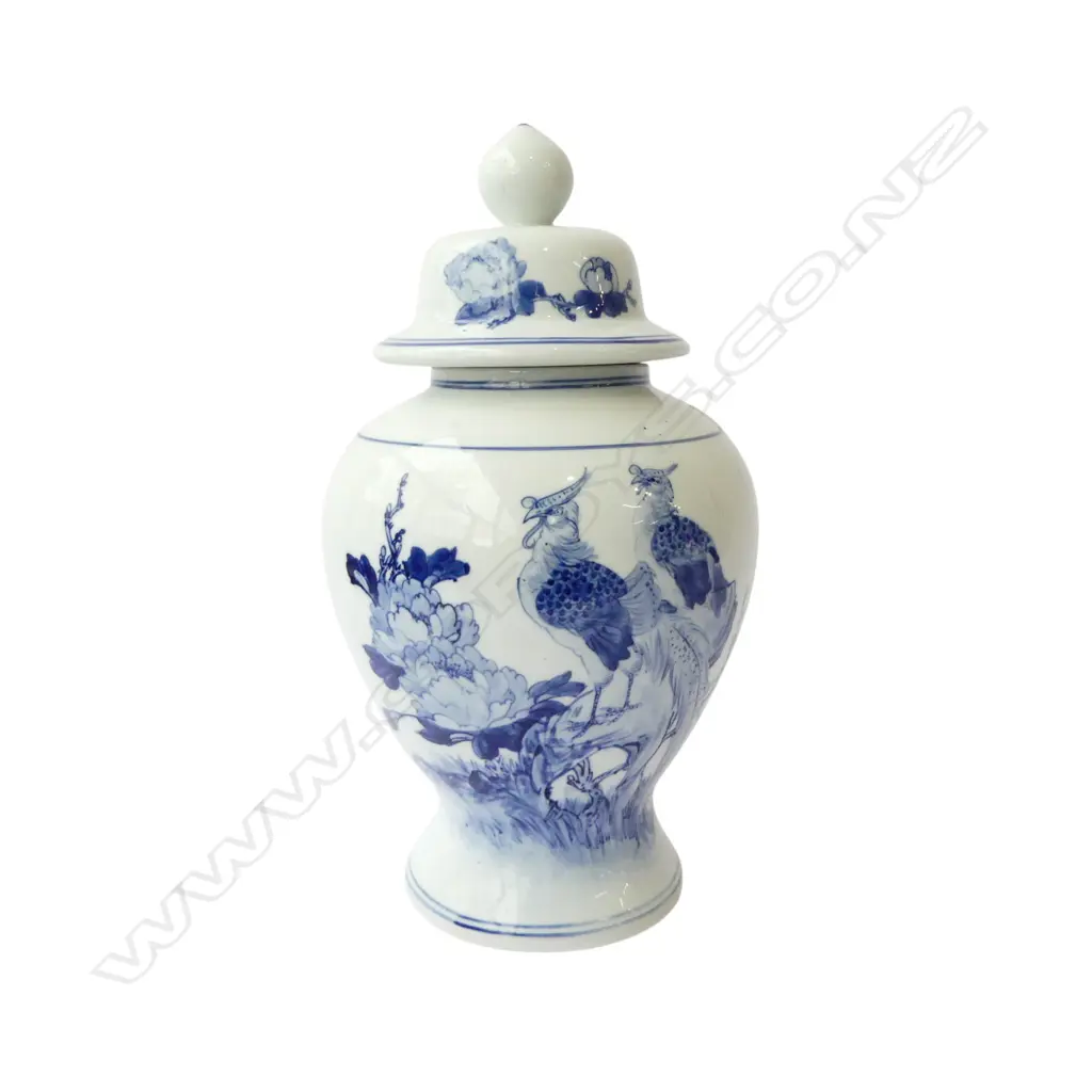 CHINESE B/W HANDPAINTED LIDDED BALUSTER VASE H.360mm Image 1++