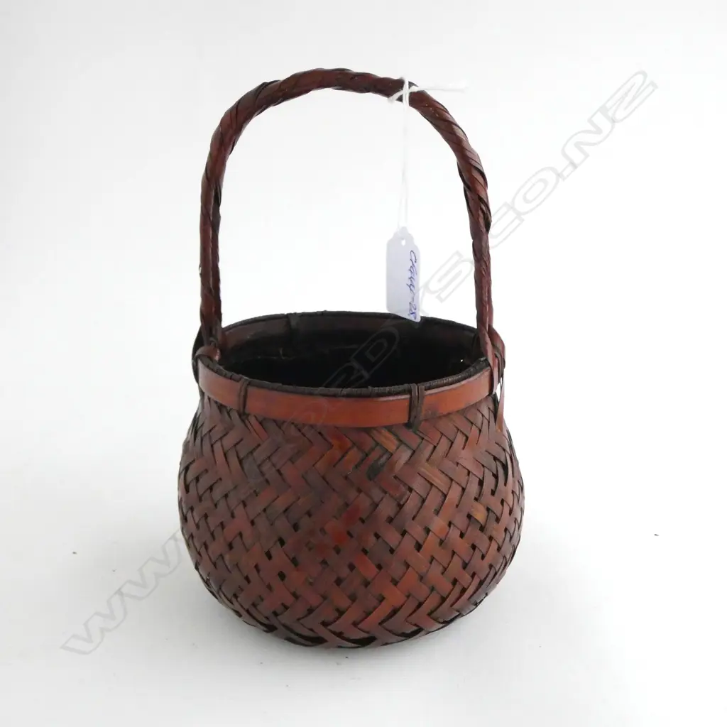 JAPANESE DARK STAINED small ART BASKET with over-head handle. For charcoal H.225mm Image 1++