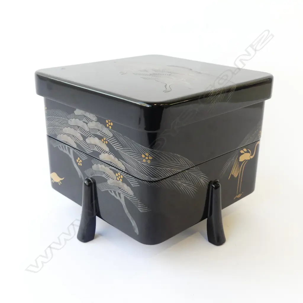 JAPANESE BLACK LACQUER SQUARE 2 SECTION BOX ON FEET 195 x 195 x 165mm Image 1++