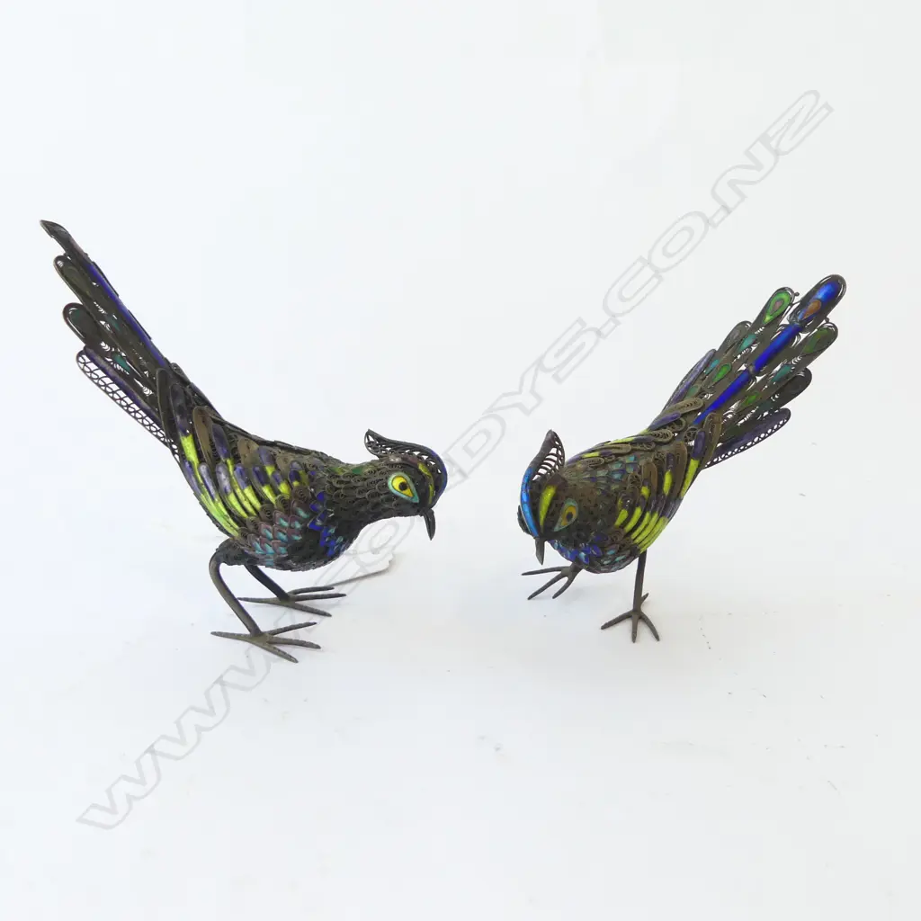 2 METAL & ENAMEL BIRDS W.110mm one with loose leg Image 1++
