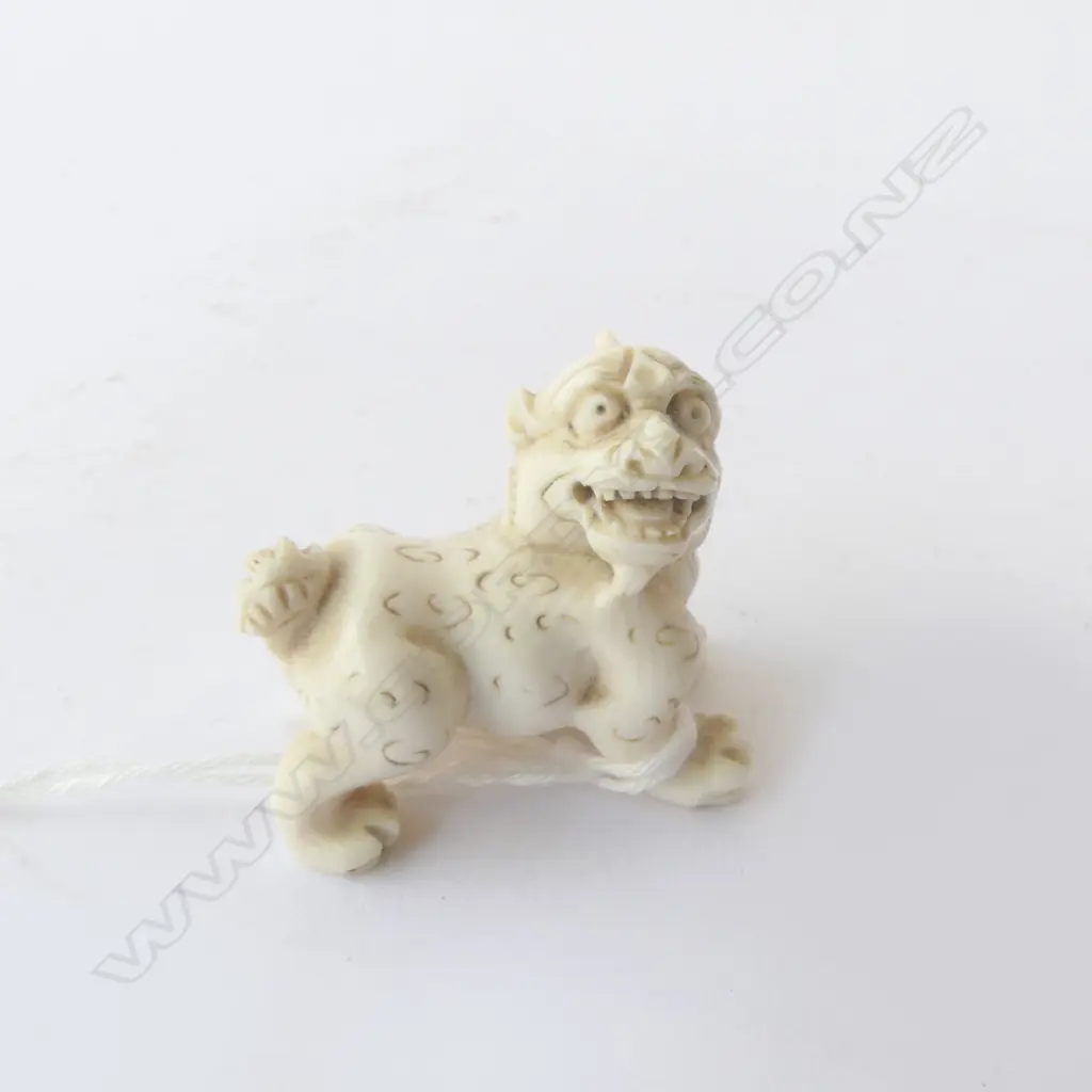 IVORY SHISHI LION DOG NETSUKE ** RTV** Image 1++