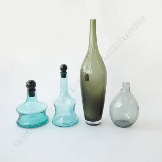 2 VINTAGE GLASS VASES H.450mm + 2 DECANTERS 
