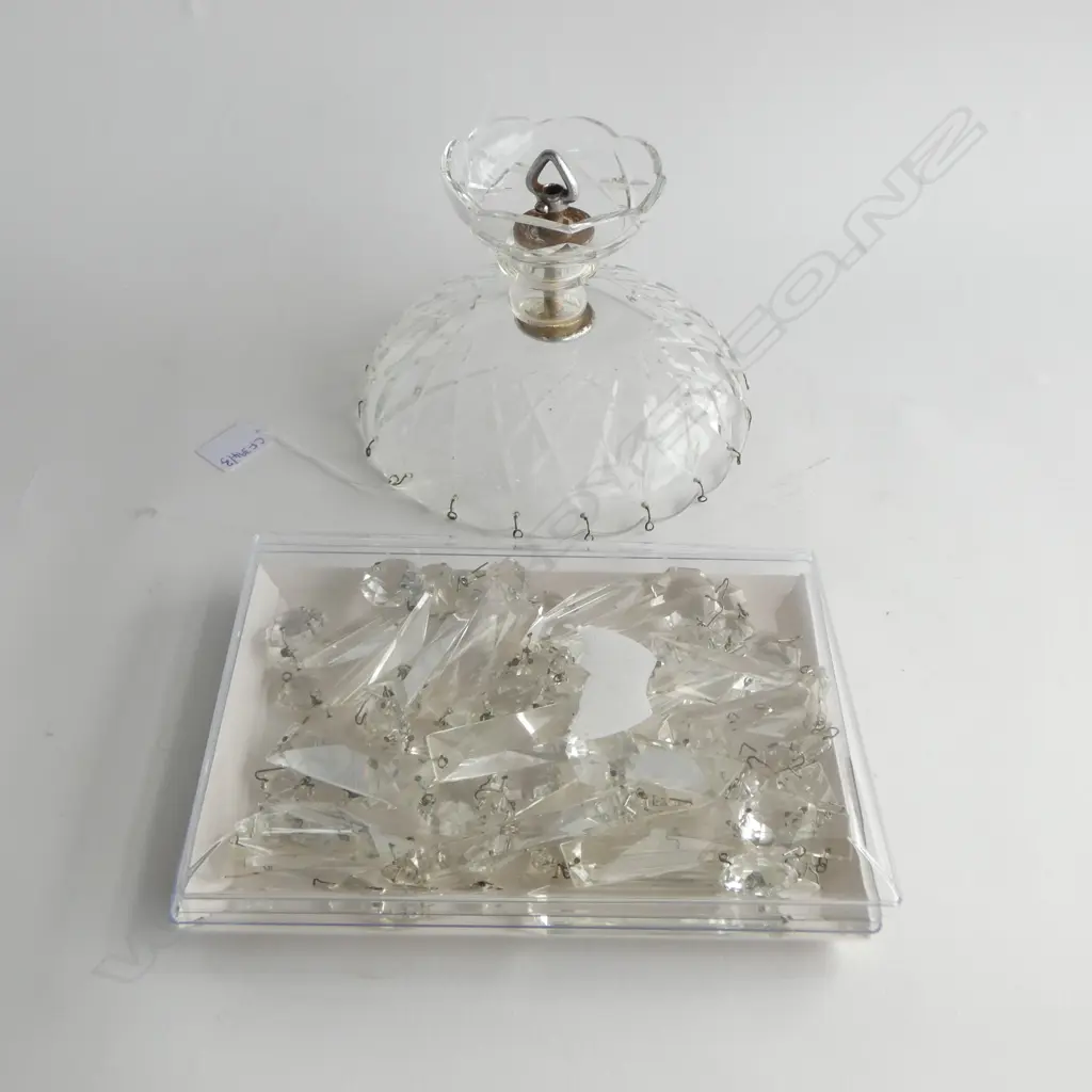 SMALL CRYSTAL CHANDELIER 200mm dia Image 1++