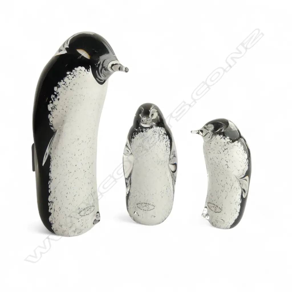 3 HOGLUND ART GLASS PENGUINS H.200mm Image 1++