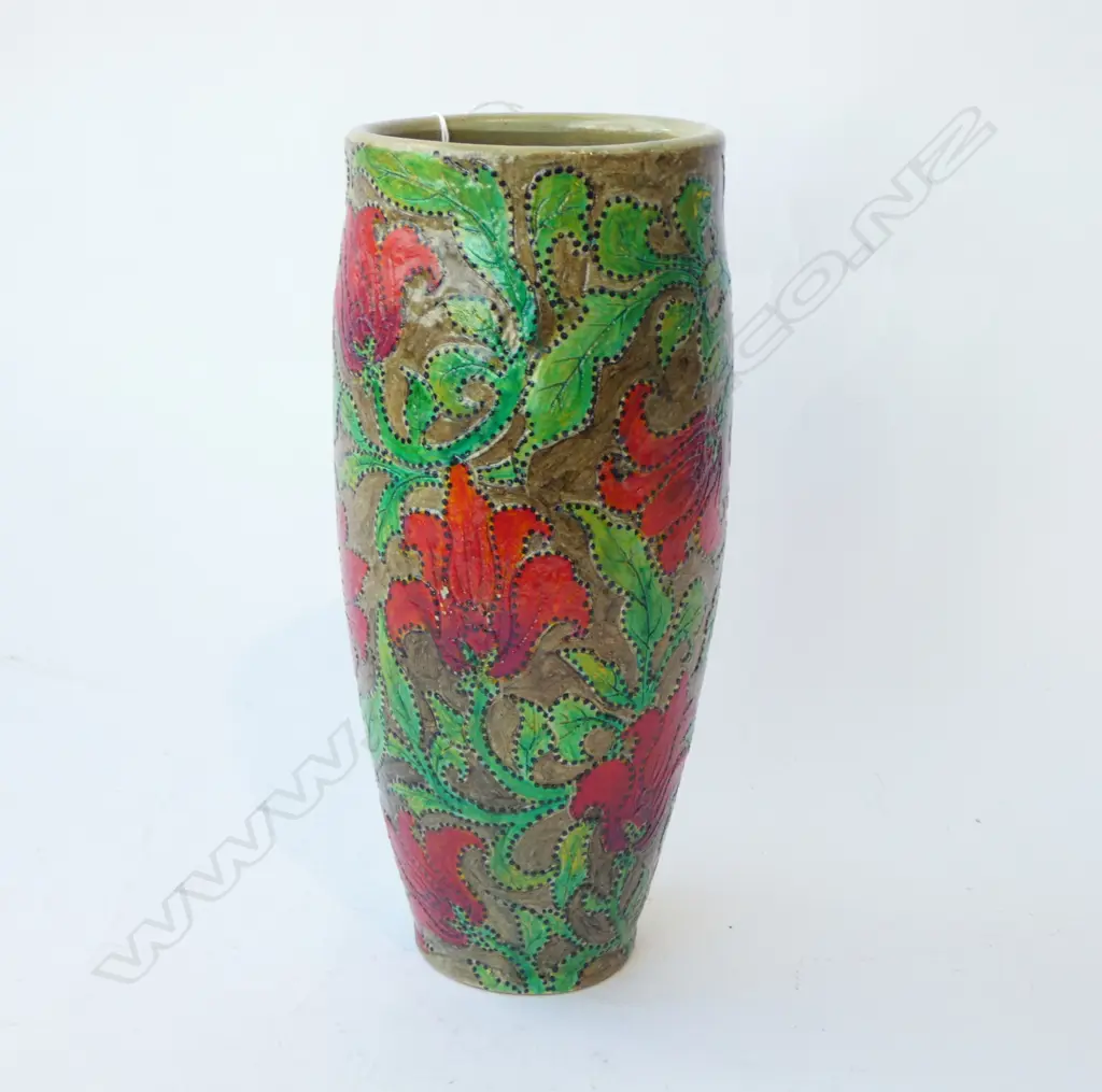 KEUM SUN LEE CYLINDER VASE, RED FLOWERS on a BROWN GROUND, H.280mm Image 1++