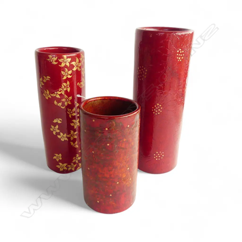 TRIO KEUM SUN LEE CYLINDER VASES, VARIOUS RED & GOLD GLAZES Image 1++