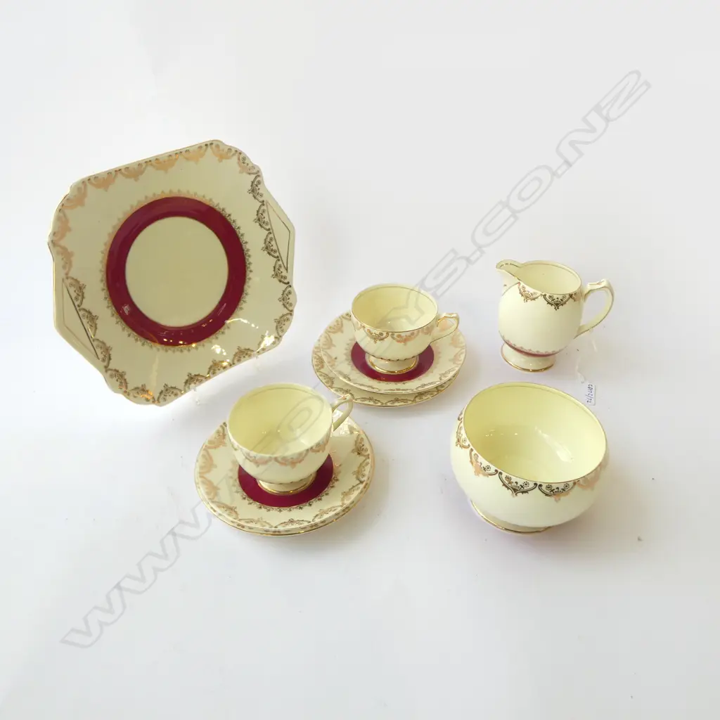 PART SHELLEY CHINA TEASET 2CSPS C/SUGAR & CAKE PLATE RED GILT PAT Image 1++