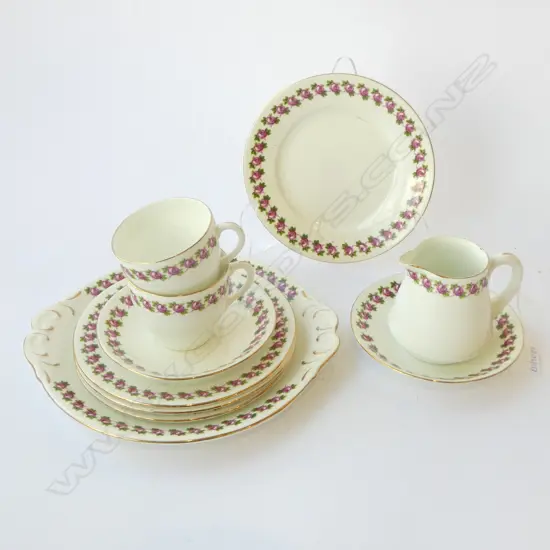 SHELLEY CHINA PART TEASET CAKE PLATE 2CSPS 2 LUNCH PLATES & JUG ROSE PAT