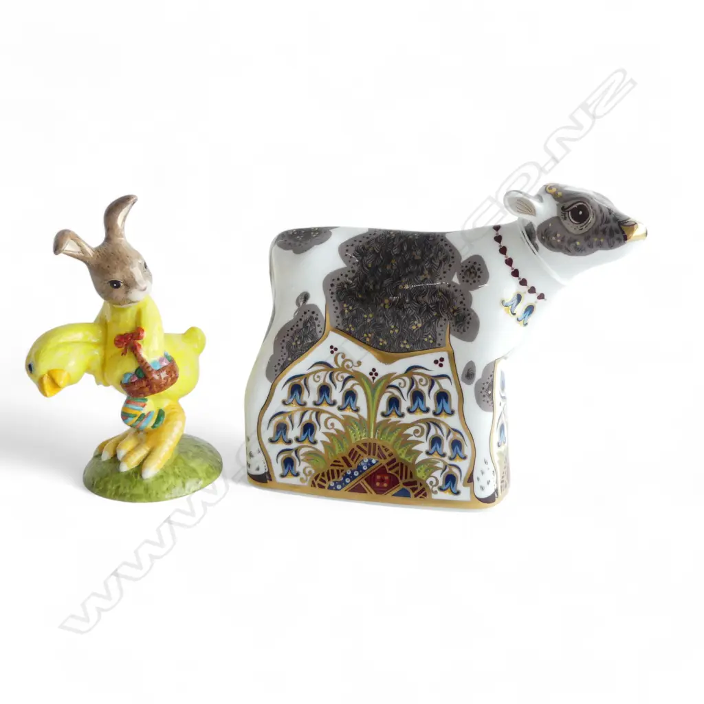 ROYAL CROWN DERBY 'BLUEBELL CALF' PAPERWEIGHT H.120mm + ROYAL DOULTON 'EASTER PARADE' BUNNYKINS Image 1++