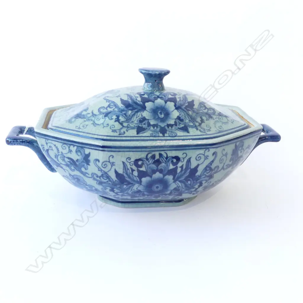 B/W TUREEN W.400mm Image 1++