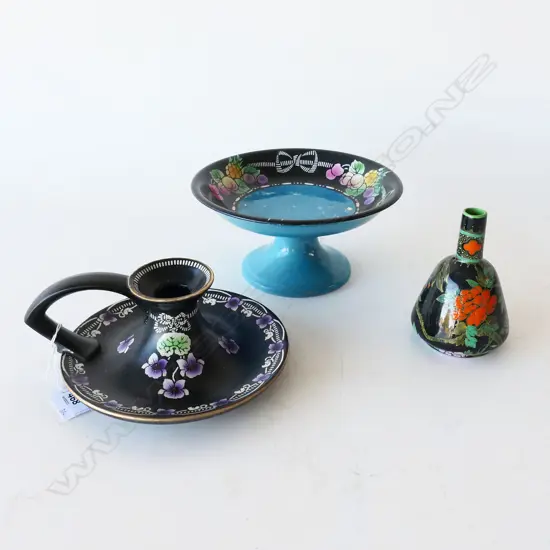 SHELLEY CHINA COMPORT (Dia.180mm, CHAMBERSTICK (Dia.160mm & SM VASE (H.110mm)*CORRECT PHOTO NOW SHOWN