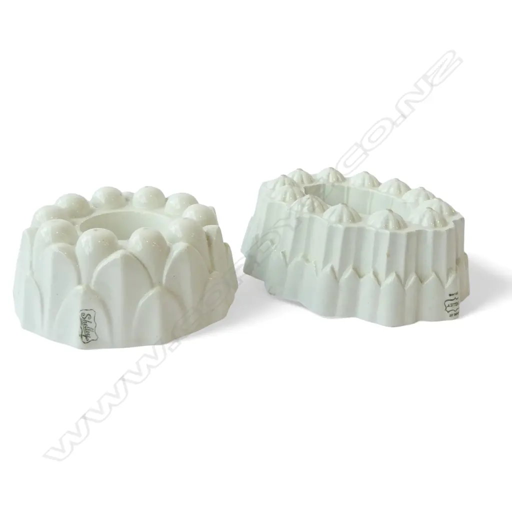 2 SHELLEY CHINA JELLY MOULDS DIA 190 & 140MM Image 1++