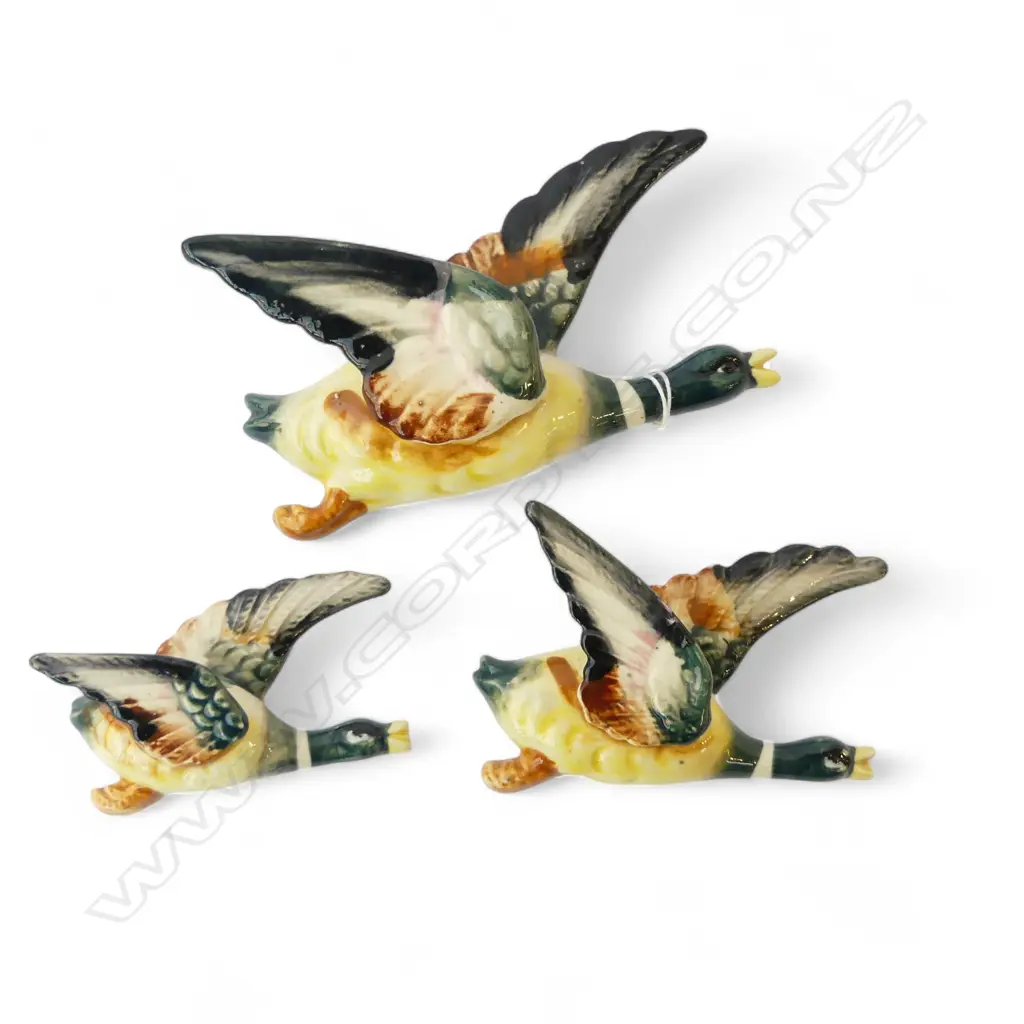 3 CERAMIC FLYING WALL DUCKS (not marked) L.150mm Image 1++