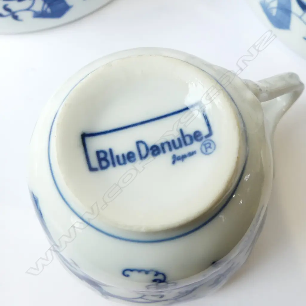 ASST. BLUE DANUBE DINNER/TEA CHINA some chips Image 1++