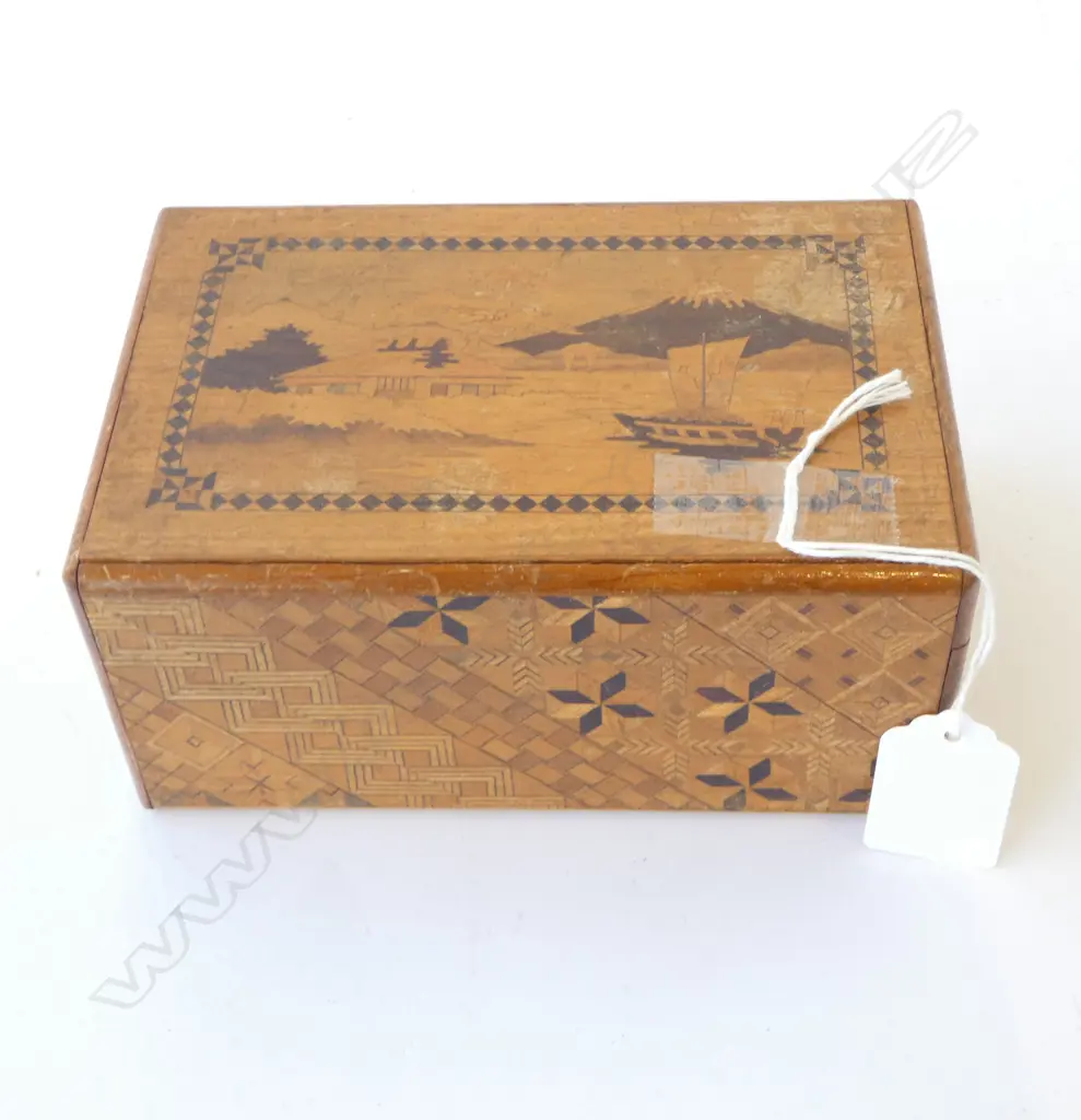 JAPANESE PARQUETRY & MARQUETRY INLAID PUZZLE BOX 150x110x70mm Image 1++