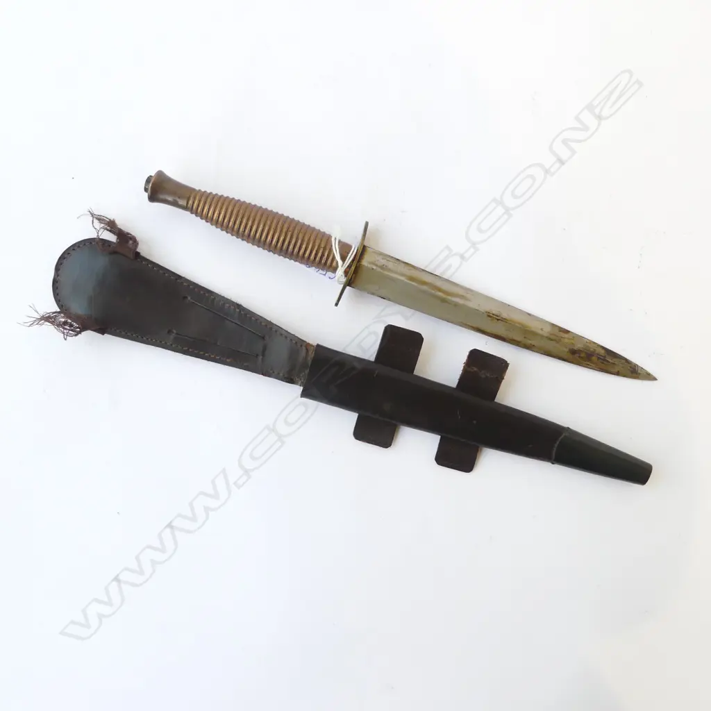 VINTAGE COMMANDO FIGHTING KNIFE in leather sheath L.295mm Image 1++