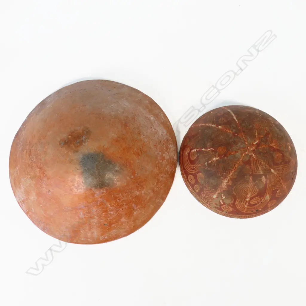 Two Pre-Columbian Bowls - Provenance: The Collection of Robbert Haas, Image 1++