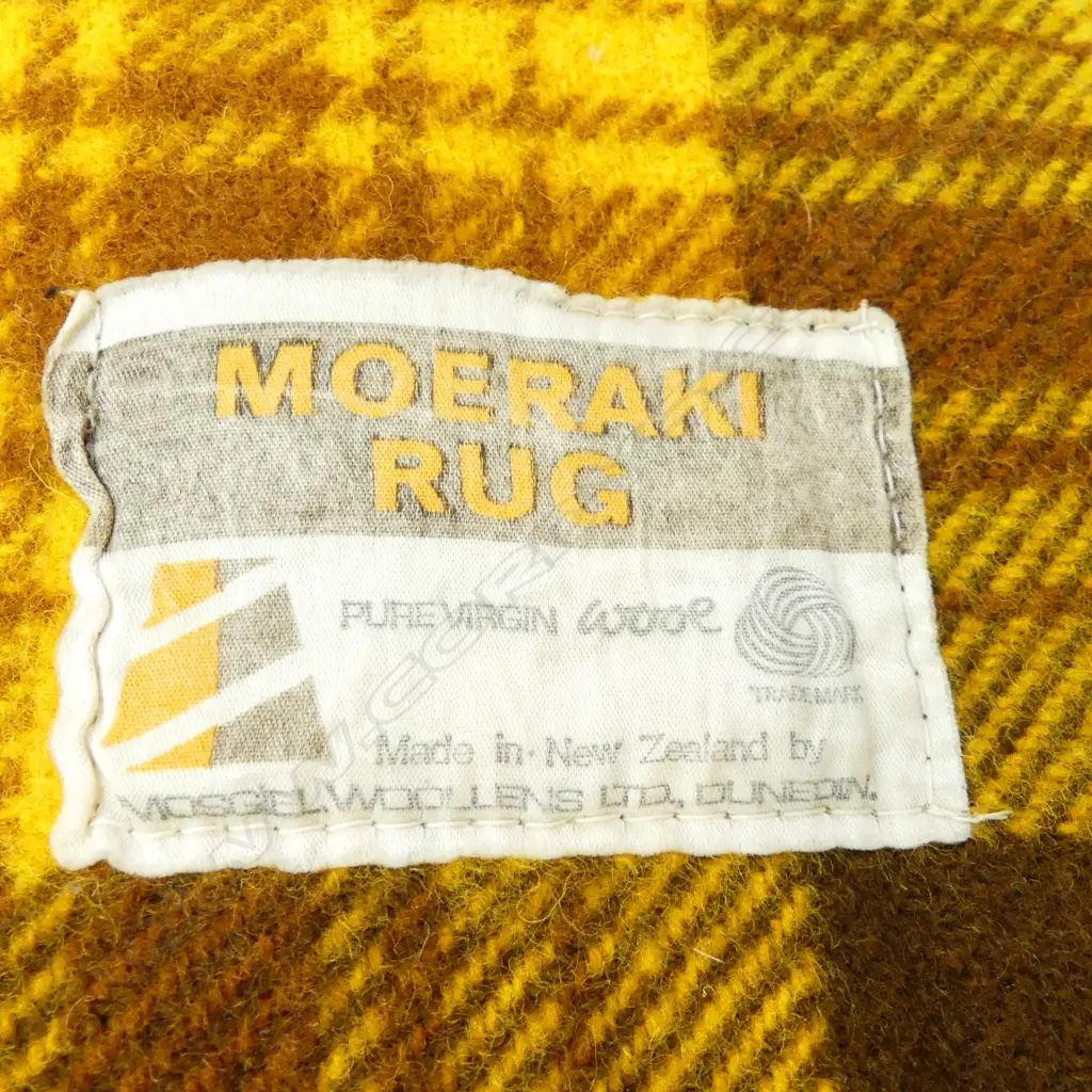 VINTAGE NZ WOOL ‘MOERAKI’ TRAVEL RUG EXCELLENT CONDITION W. LABEL, L.1660MM X W.1400MM Image 1++