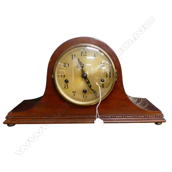VINTAGE MANTEL CLOCK W.435mm with pendulum & key