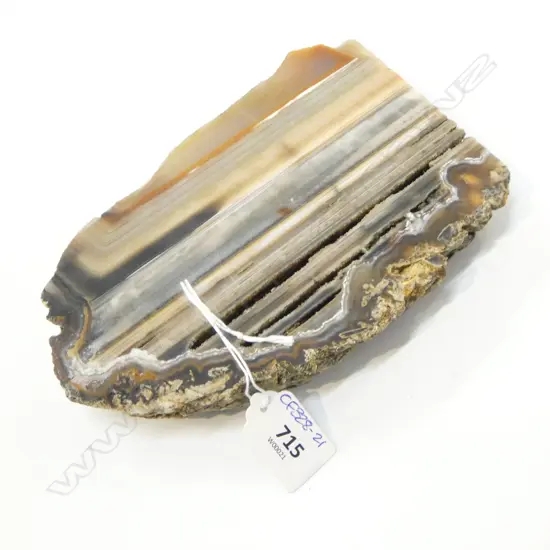 AGATE SLICE WITH CAVES
