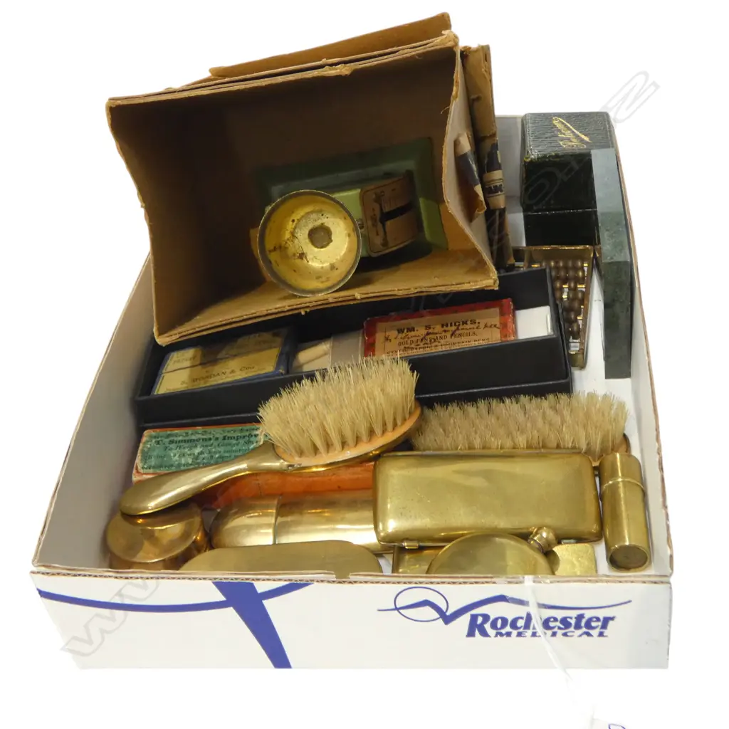 COLLECTABLES; Ivory pencil w refills, sovereign weigh & gauge, mini cards, mini brass vanity items, scale & abacus Image 1++