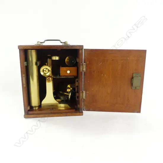 CASED MICROSCOPE H.230mm